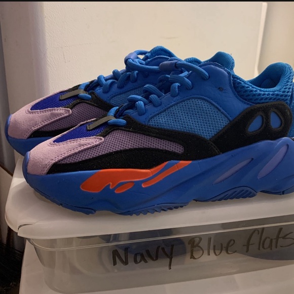 Yezzys size 8w / 5.5 - Picture 7 of 8